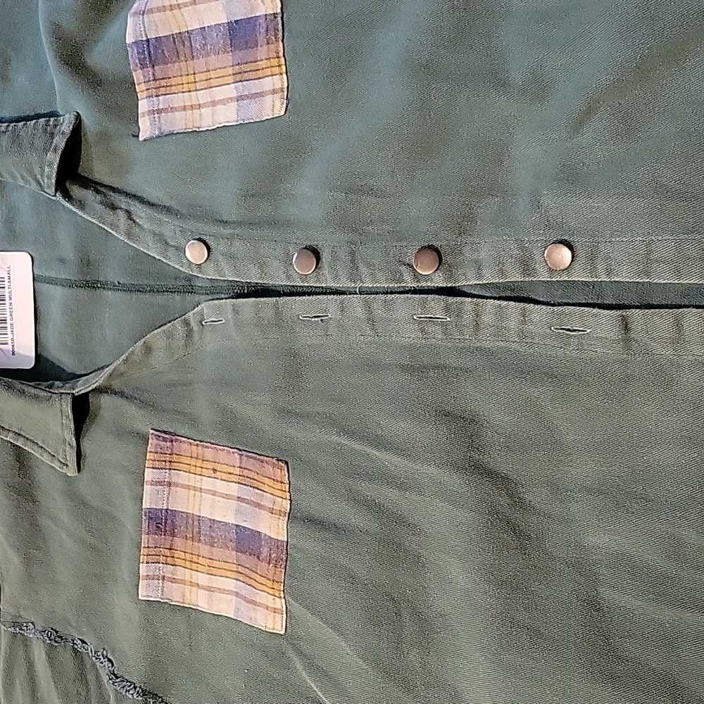Shacket - Picture 5 of 8